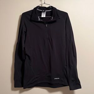 Men’s Patagonia Capilene quarter zip in black